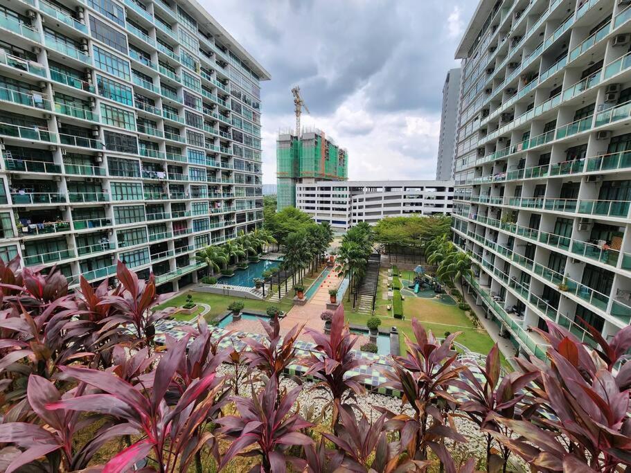 2-4 Pax Spacious Living @ Mount Austin, Jb #02 新山 外观 照片