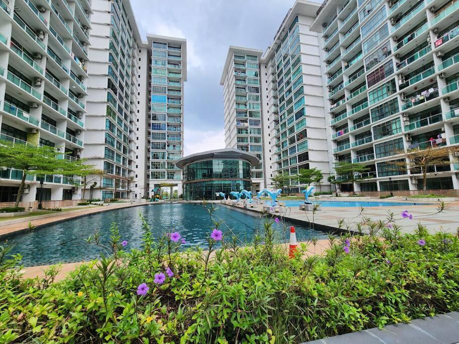 2-4 Pax Spacious Living @ Mount Austin, Jb #02 新山 外观 照片